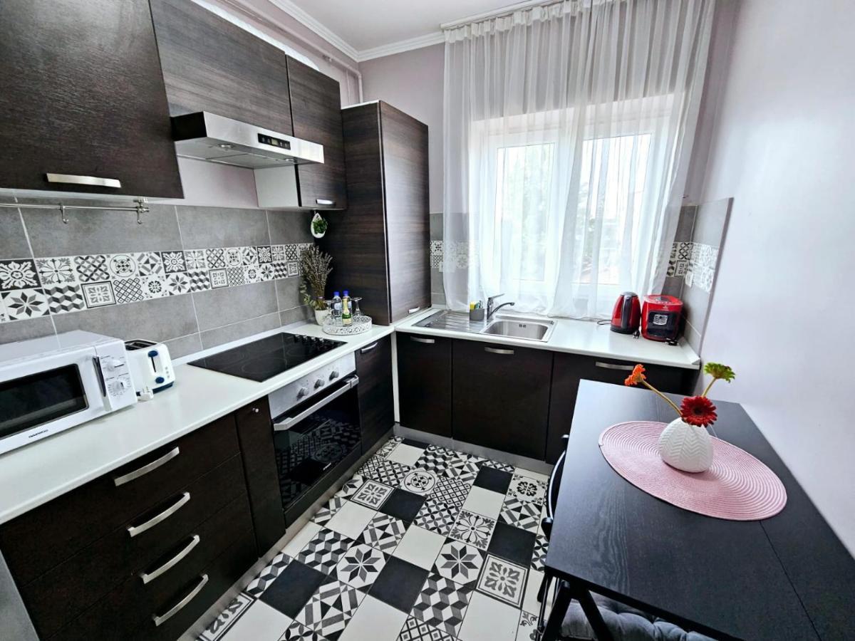 Chic Studio Old City Center - Ivo19 Bukarest Exterior foto
